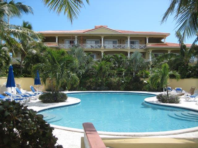 פרובידנסיאלס Queen Angel Resort Apartment מראה חיצוני תמונה