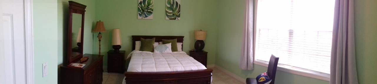 פרובידנסיאלס Queen Angel Resort Apartment מראה חיצוני תמונה